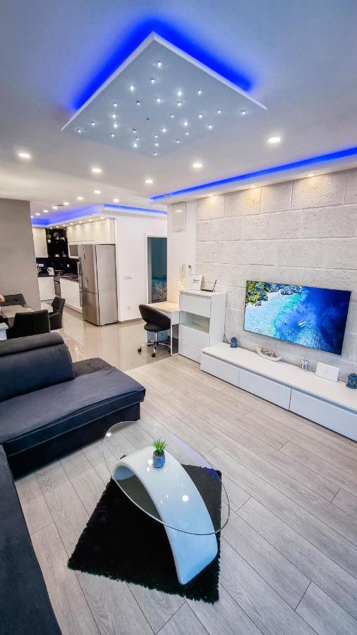Deluxe Apartment F & M Тучепи Экстерьер фото